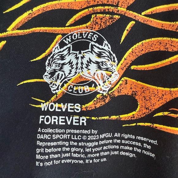 Darc Sport🖤 Hell Can’t Hold Us 🖤 Cropped Pierce Hoodie - Picture 2 of 10